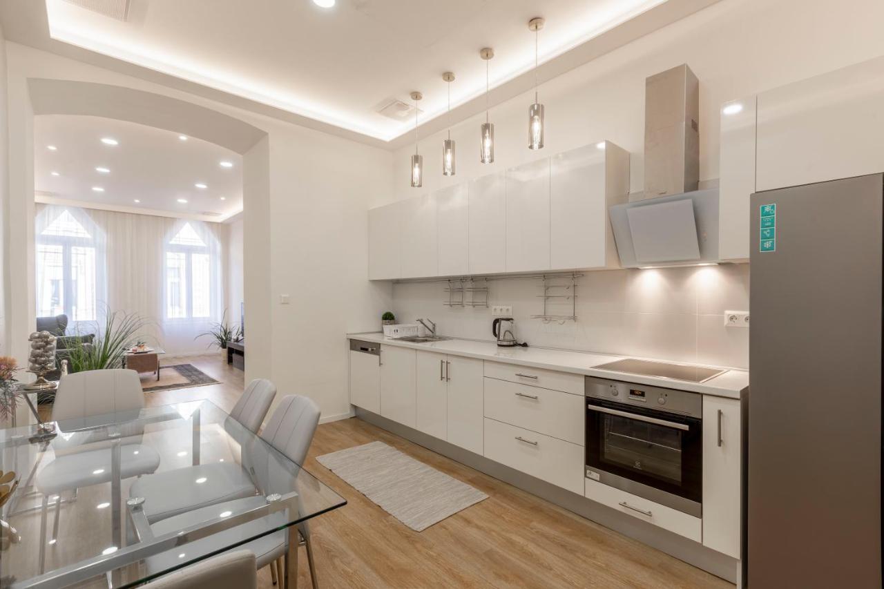 Exclusive Csengery Residence In The Heart Of 布达佩斯 外观 照片