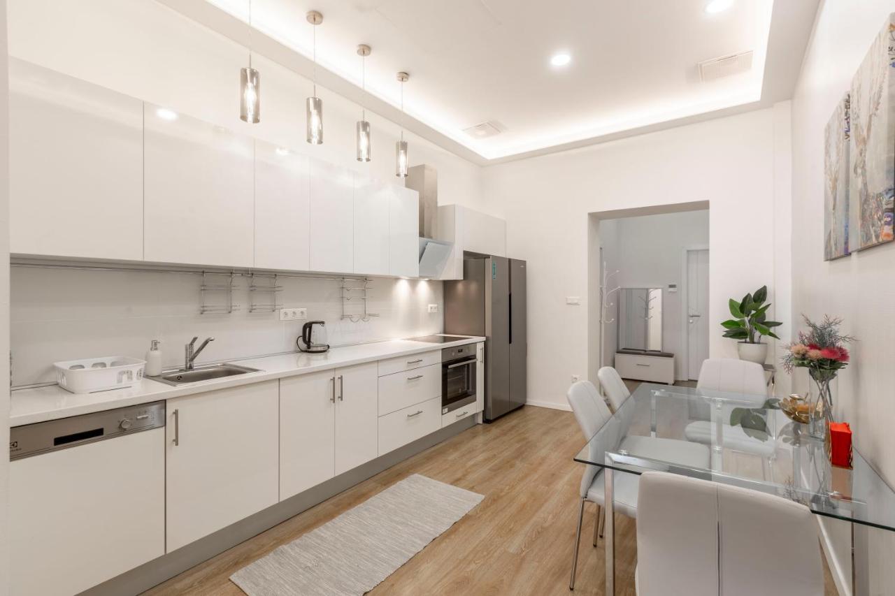Exclusive Csengery Residence In The Heart Of 布达佩斯 外观 照片