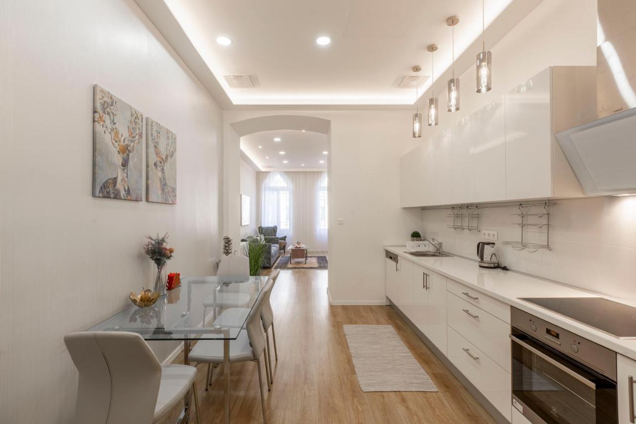 Exclusive Csengery Residence In The Heart Of 布达佩斯 外观 照片
